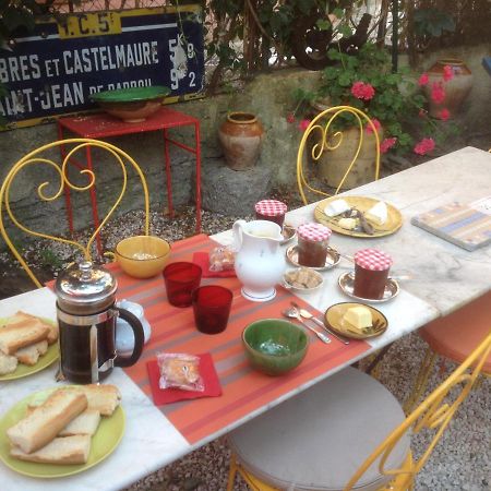 Sous L'Abricotier Bed and Breakfast Durban-Corbieres Eksteriør billede